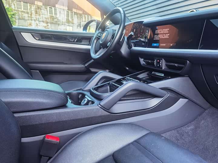 Фото 7 - Porsche Cayenne