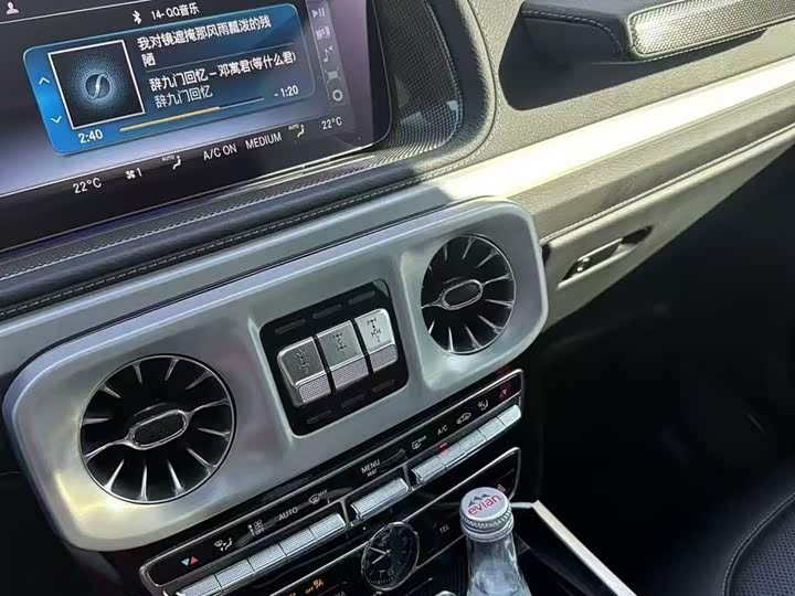 Фото 5 - Mercedes-Benz G-Class