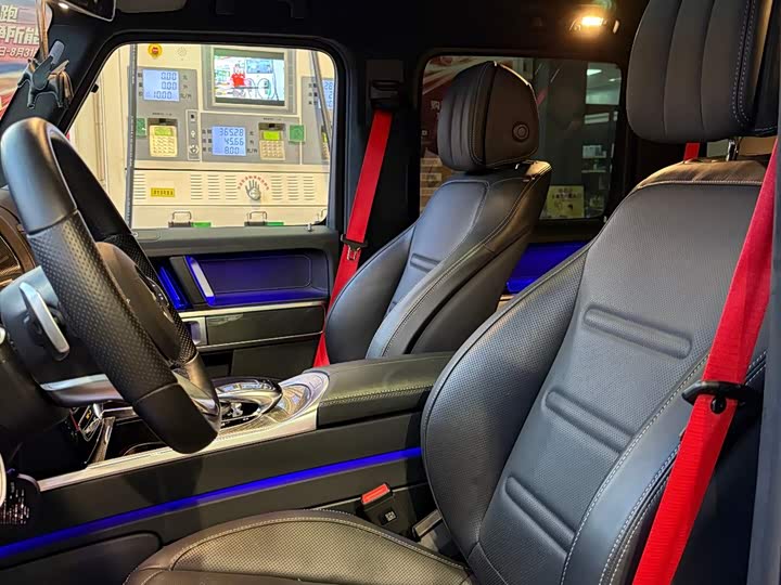 Фото 9 - Mercedes-Benz G-Class