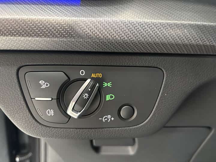 Фото 12 - Audi Q5L Sportback