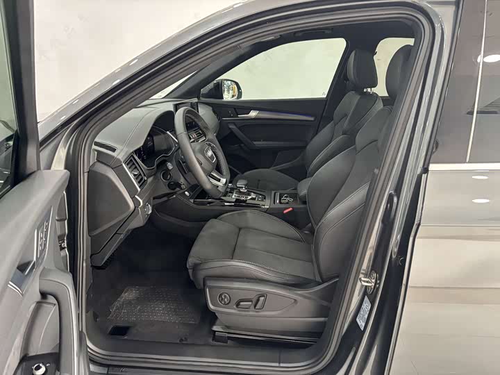 Фото 13 - Audi Q5L Sportback