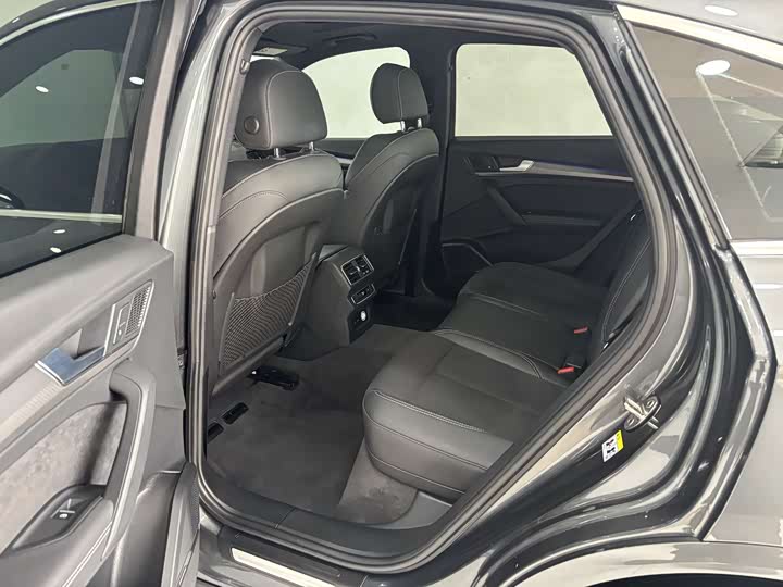 Фото 22 - Audi Q5L Sportback