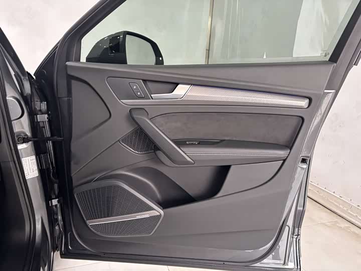 Фото 25 - Audi Q5L Sportback