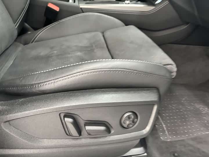 Фото 27 - Audi Q5L Sportback