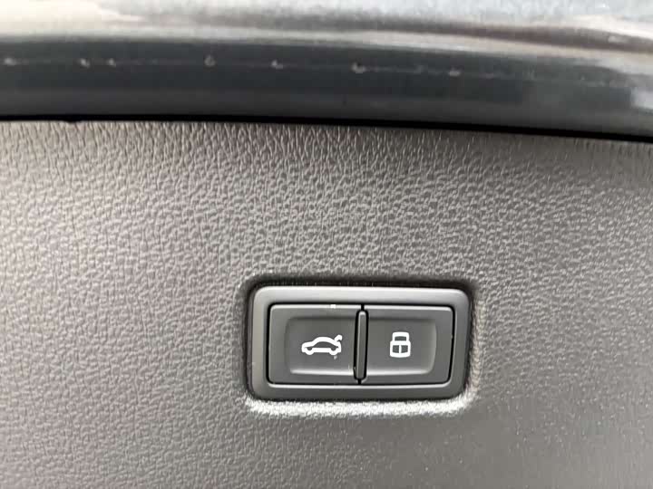 Фото 30 - Audi Q5L Sportback