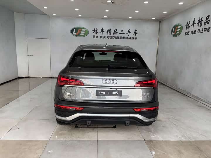 Фото 6 - Audi Q5L Sportback