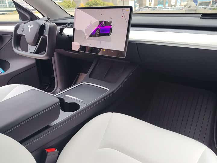 Фото 12 - Tesla Model Y