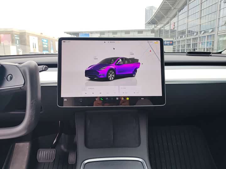 Фото 13 - Tesla Model Y