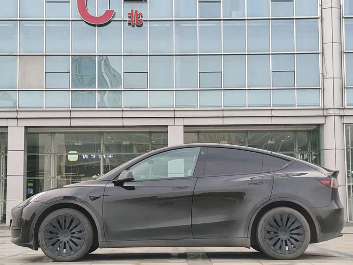 Фото 7 - Tesla Model Y