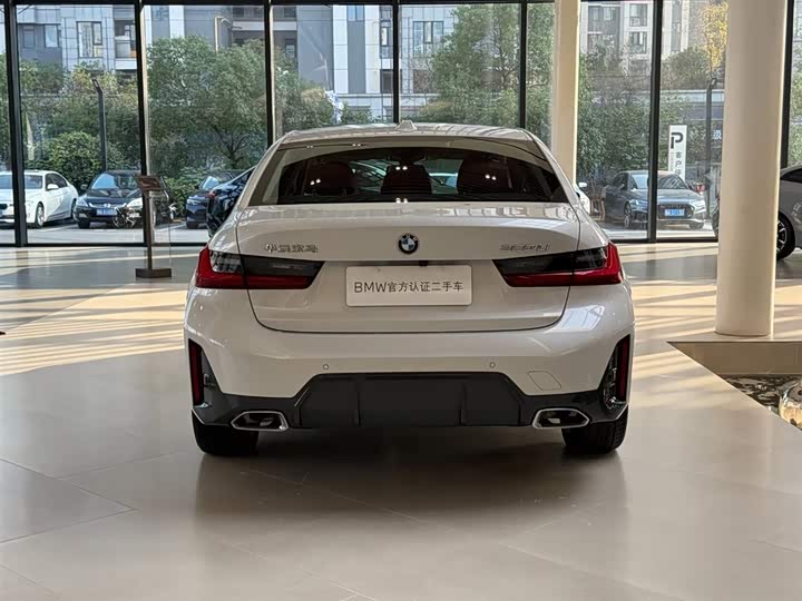 Фото 15 - BMW 3 Series