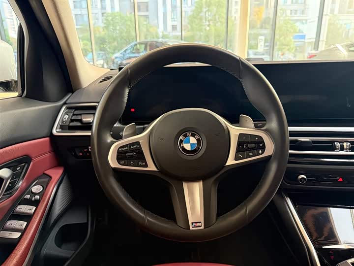 Фото 16 - BMW 3 Series