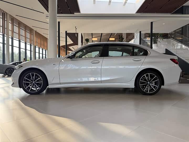 Фото 8 - BMW 3 Series