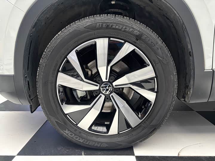 Фото 13 - Volkswagen Tayron