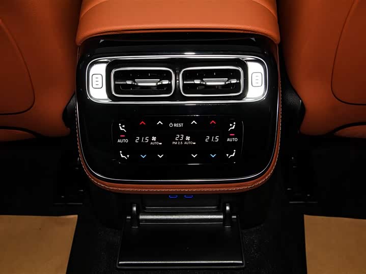 Фото 25 - Mercedes-Benz S-Class