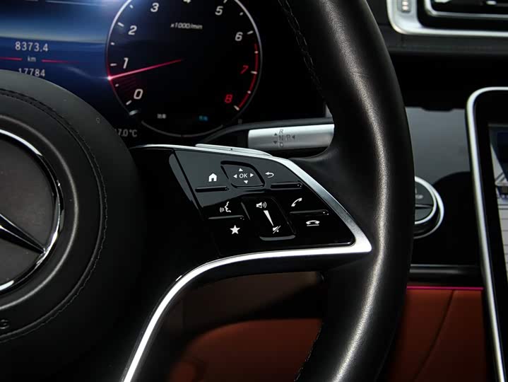 Фото 28 - Mercedes-Benz S-Class