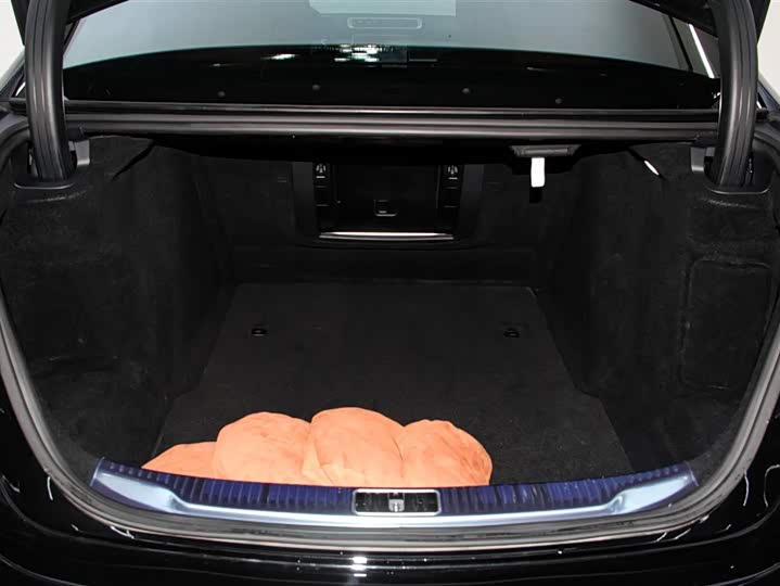 Фото 31 - Mercedes-Benz S-Class