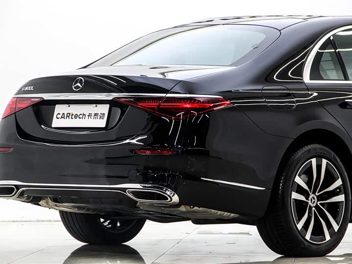 Фото 8 - Mercedes-Benz S-Class