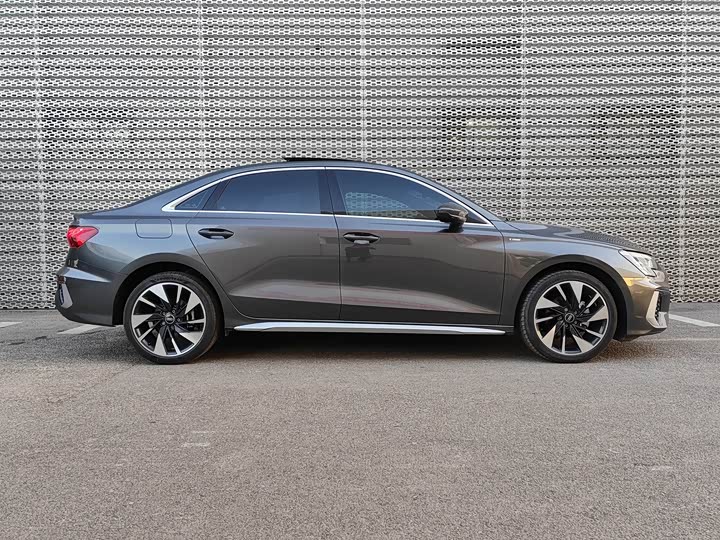 Фото 2 - Audi A3