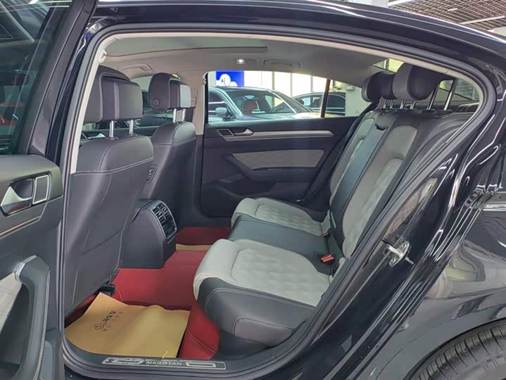 Фото 11 - Volkswagen Magotan