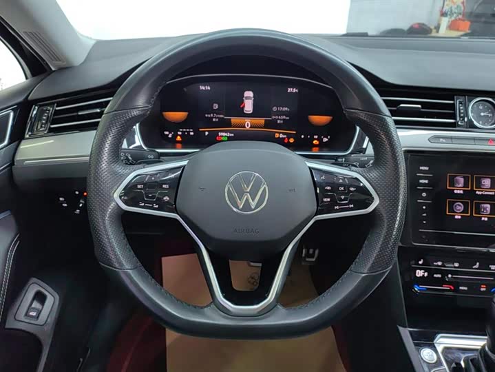 Фото 15 - Volkswagen Magotan