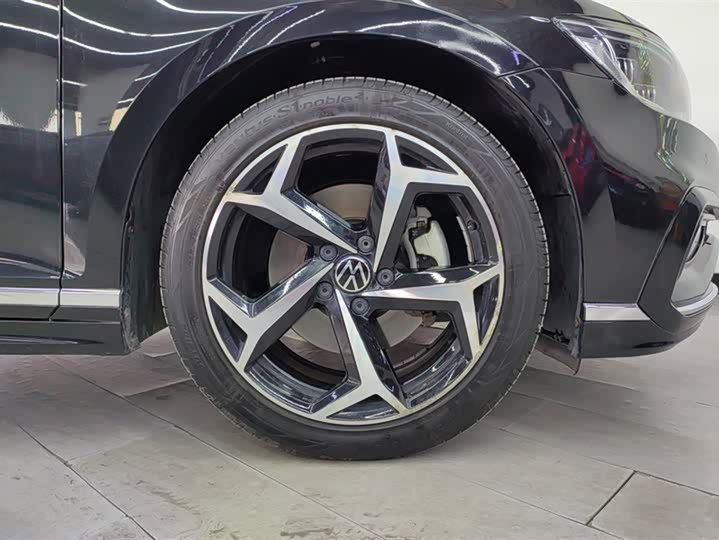 Фото 6 - Volkswagen Magotan