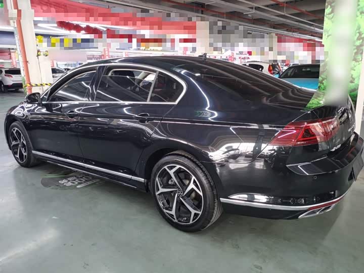 Фото 5 - Volkswagen Magotan