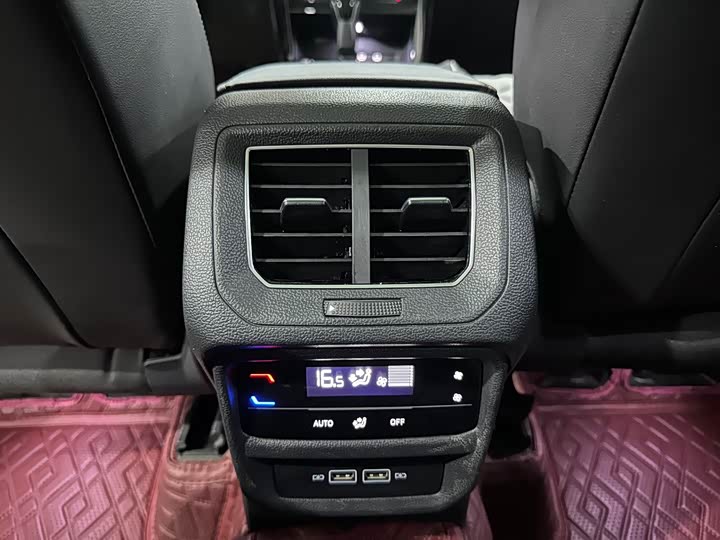 Фото 19 - Volkswagen Tayron