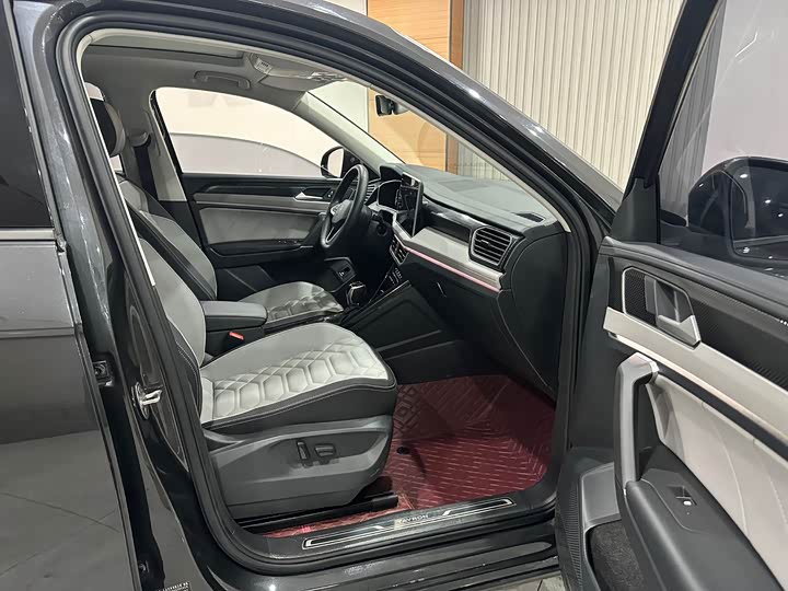 Фото 22 - Volkswagen Tayron