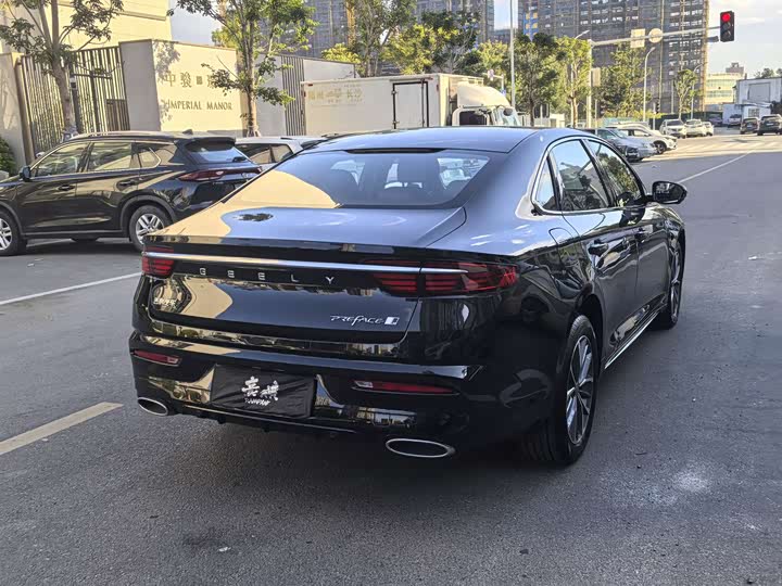 Фото 12 - Geely Preface