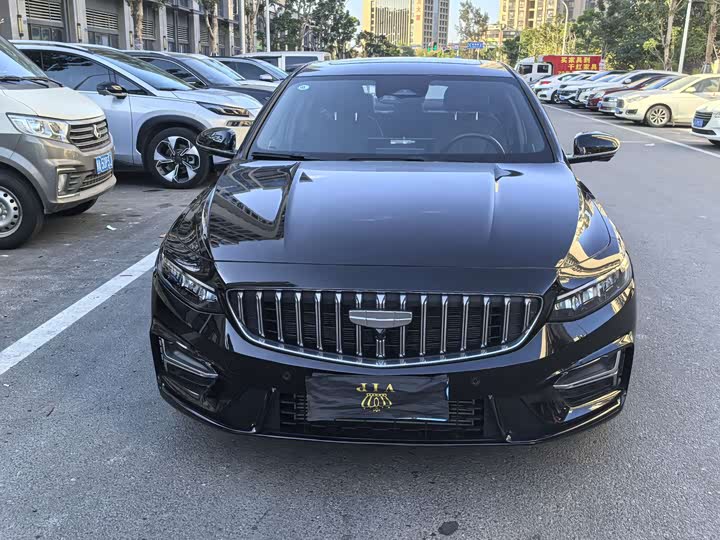 Фото 2 - Geely Preface