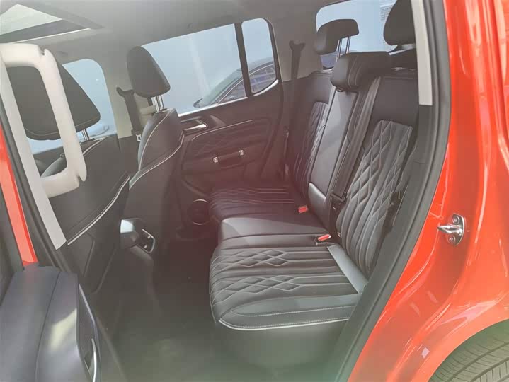 Фото 17 - Tank 300