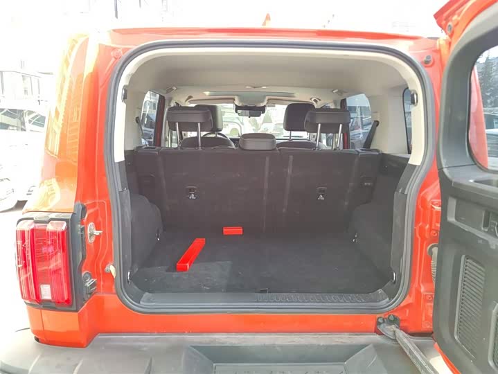 Фото 19 - Tank 300