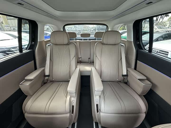 Фото 13 - XPeng X9