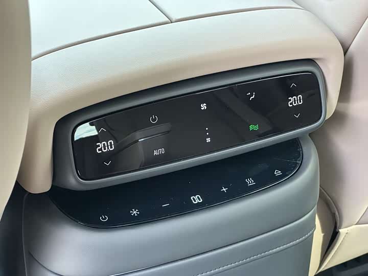 Фото 19 - XPeng X9