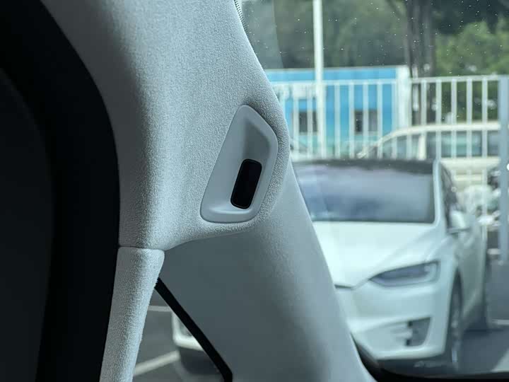 Фото 23 - XPeng X9