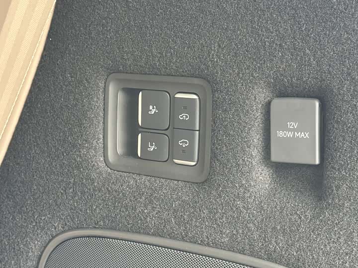 Фото 29 - XPeng X9