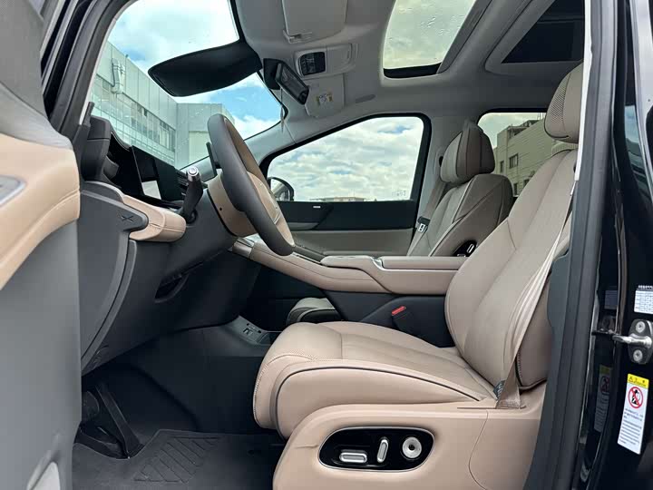 Фото 9 - XPeng X9