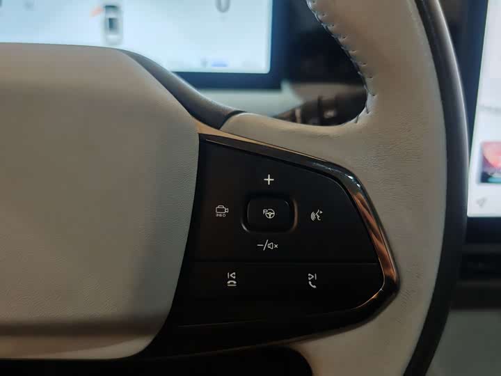 Фото 10 - Changan UNI-Z Hybrid