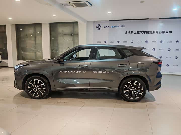 Фото 5 - Changan UNI-Z Hybrid