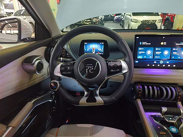 Фото 11 - BYD Yuan Plus