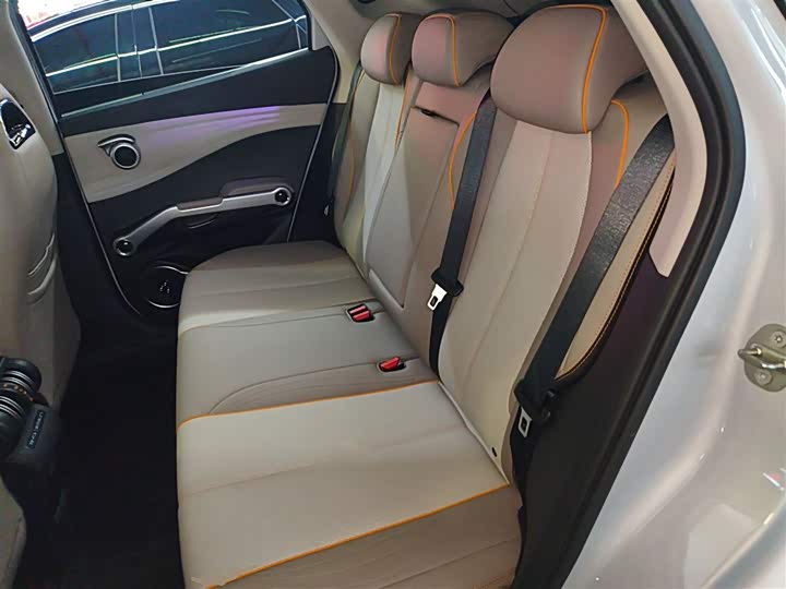 Фото 17 - BYD Yuan Plus