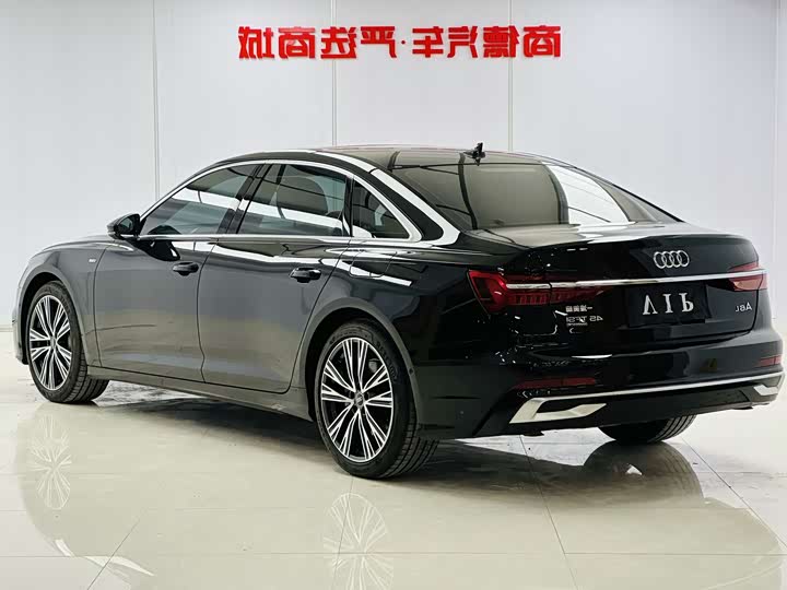 Фото 21 - Audi A6L