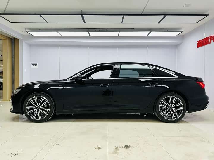 Фото 4 - Audi A6L