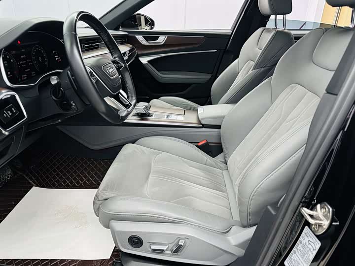 Фото 9 - Audi A6L