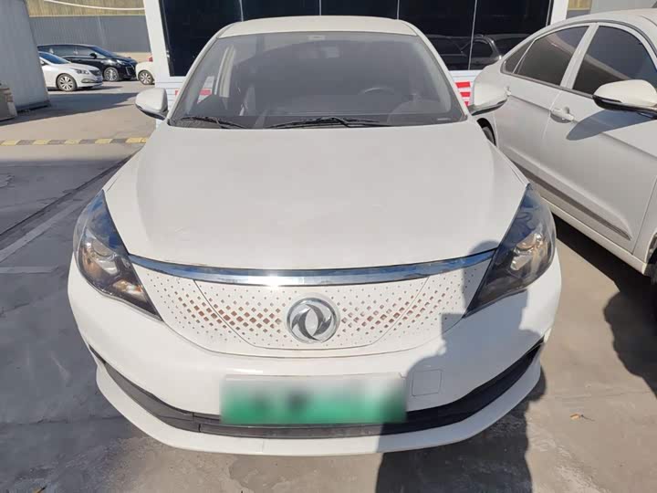 Фото 3 - Dongfeng Aeolus E70