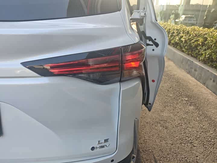 Фото 6 - Toyota Sienna