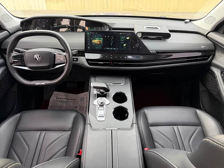 Фото 7 - Changan UNI-K Hybrid