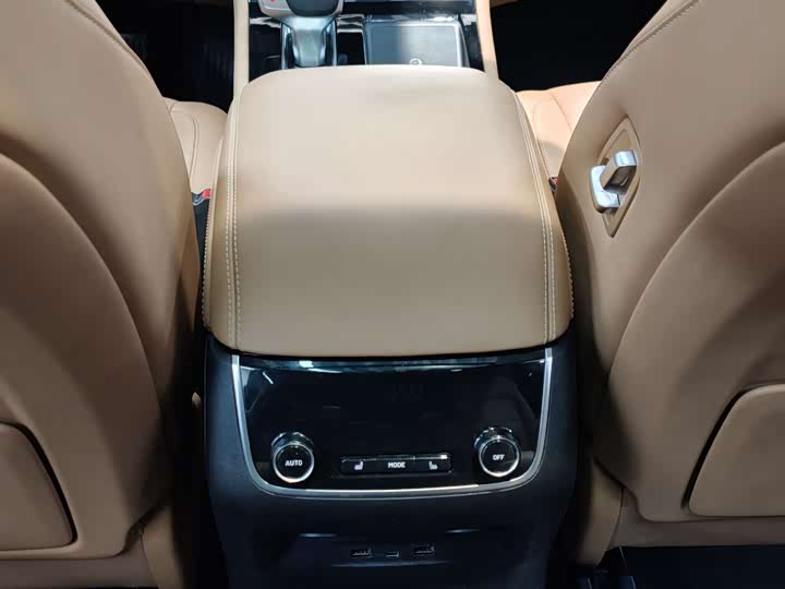 Фото 10 - LiXiang One