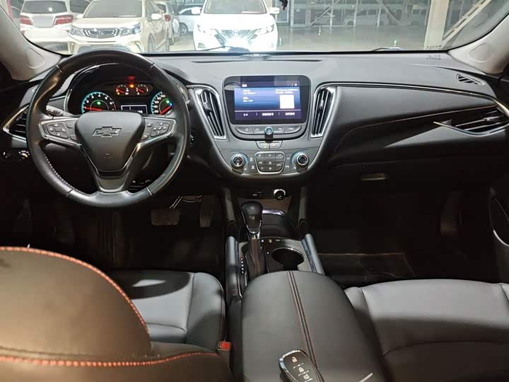 Фото 10 - Chevrolet Malibu XL