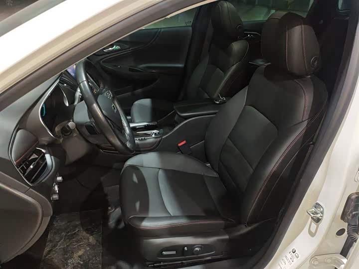 Фото 15 - Chevrolet Malibu XL